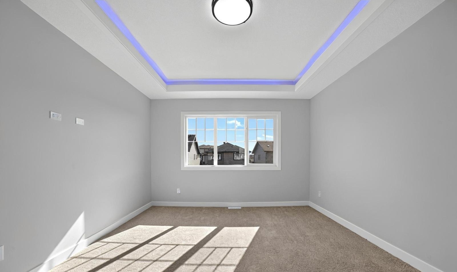 Empty room before staging